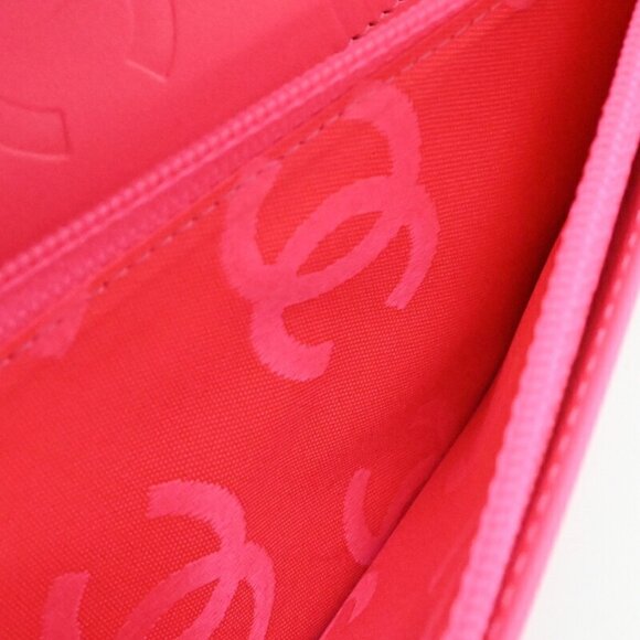 CHANEL Black Coco Mark Wallet - Picture 6 of 10